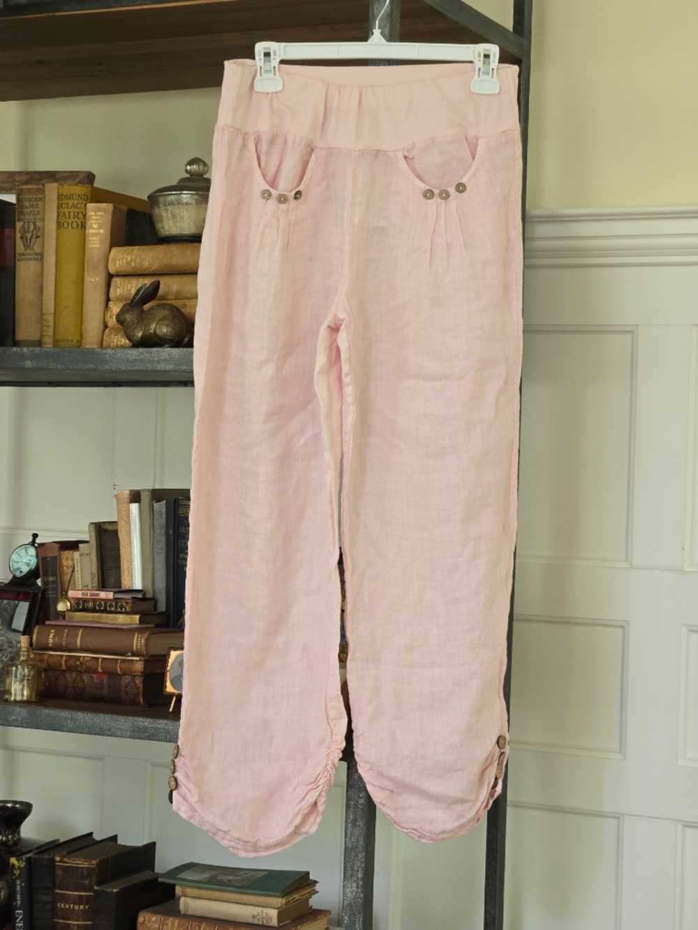 Made in Italy New Collection light pink linen crop pants button details S